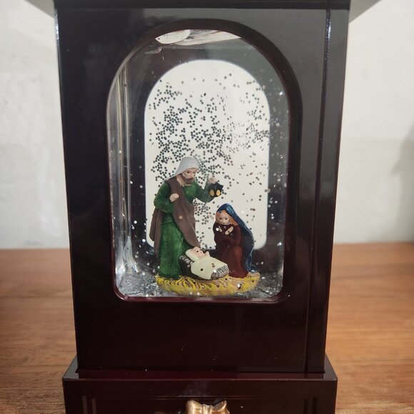 Classic Inspired Motion and light Holiday Memory Box Nativity Scene - Picture 4 of 5